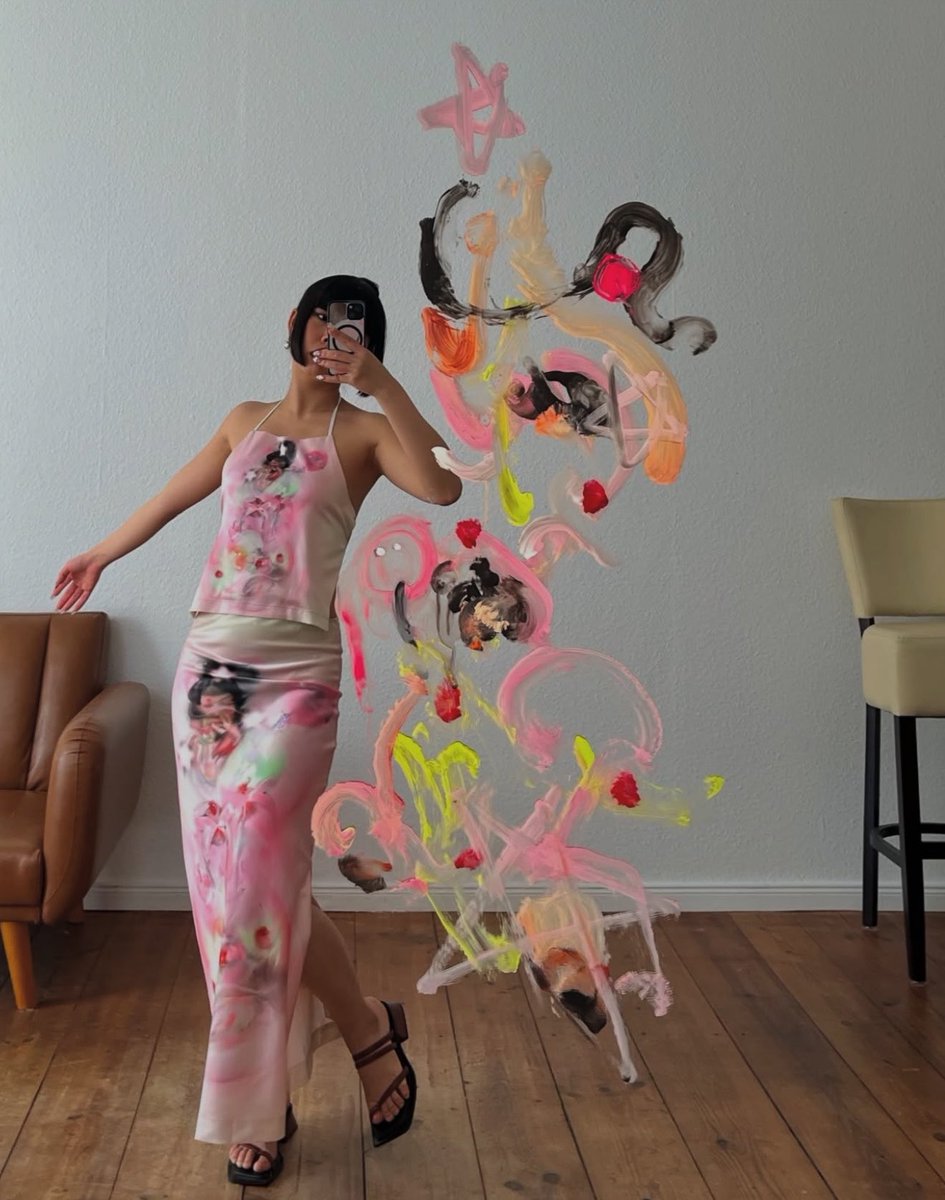 Outlander Magazine tweet media