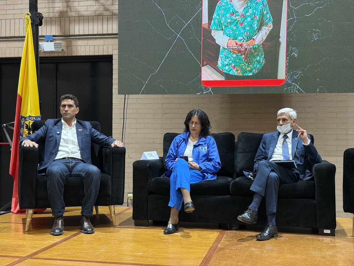 Alcaldía Local de Los Mártires tweet media