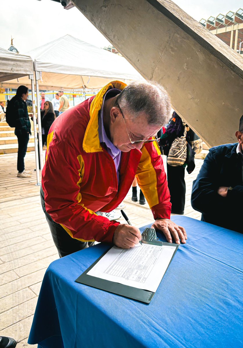 Alcaldía Local de Los Mártires tweet media