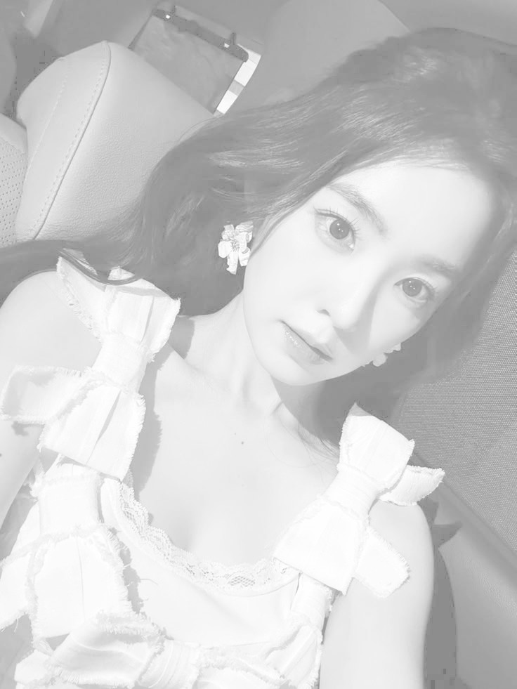 𝑚𝑖𝑔𝑢𝑒𝑙. tweet media