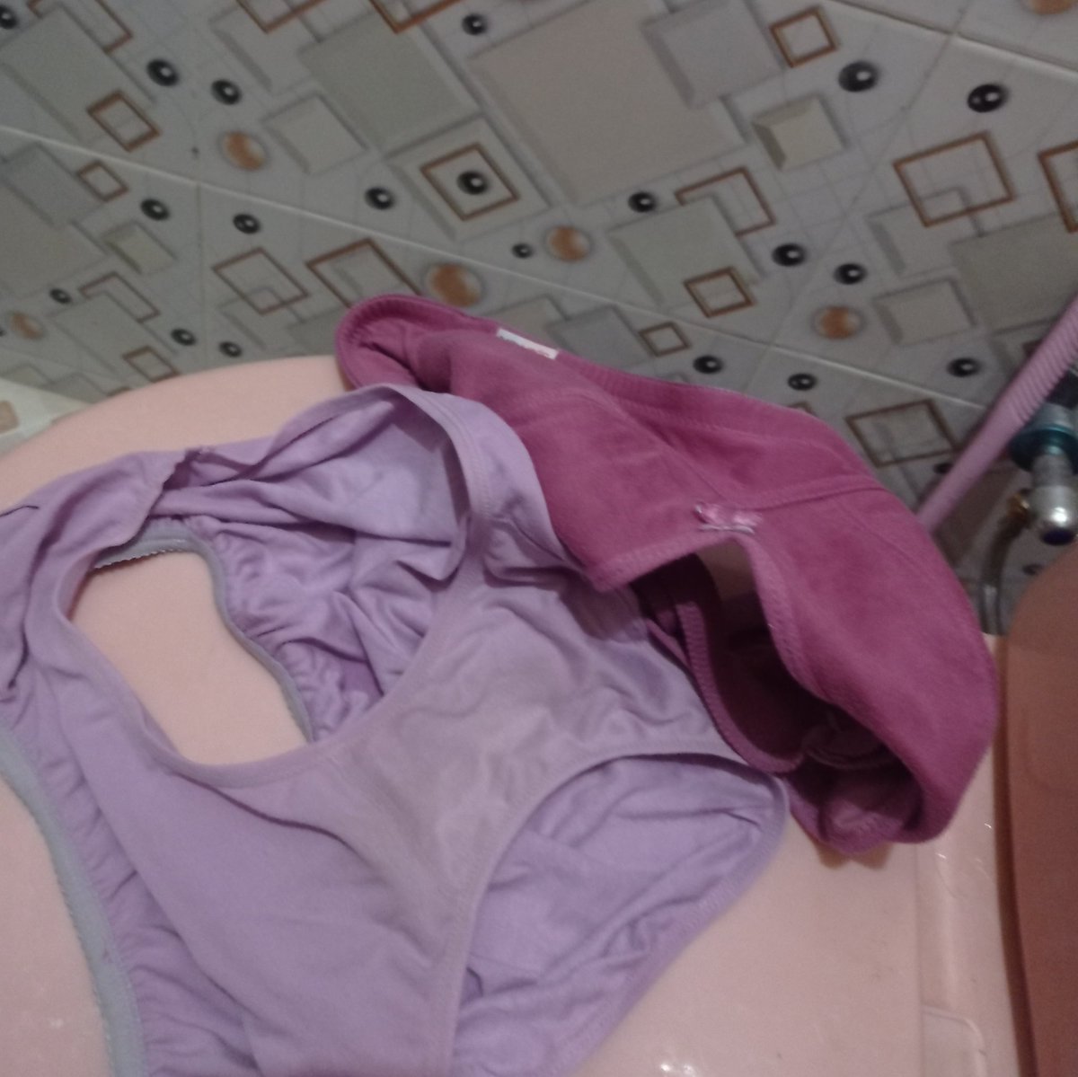 Titipan Montok tweet media