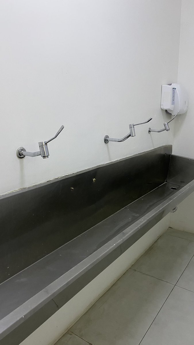 karoline 🩺 vai ser med ₊˚⊹₊ ⋆ tweet media