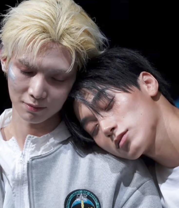 babygirlyeosang's tweet photo. sansang https://t.co/Wrml7Pl089