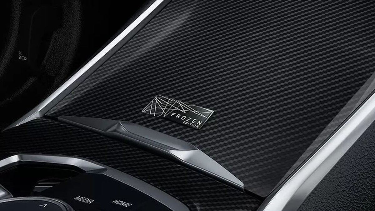 responsejp's tweet image. BMW 3シリーズ、M340iベースの「フローズン・エディション」発売…1109万円から
response.jp/article/2026/0…

#新型車 #BMW #3シリーズ #M