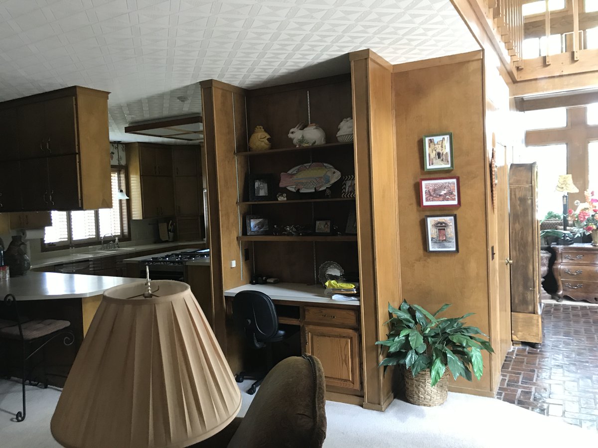 KimJContractor's tweet photo. From dated to stunning ✨ This kitchen transformation brightened the home and is perfect for everyday living. Ready to update your space? Let’s make it happen! 👇  
📞 806-358-7954  
🔗 https://t.co/y2ZWwNogJF  
#KitchenRemodel #BeforeAndAfter #AmarilloTX #HomeTransformation https://t.co/QxLW55n5JE