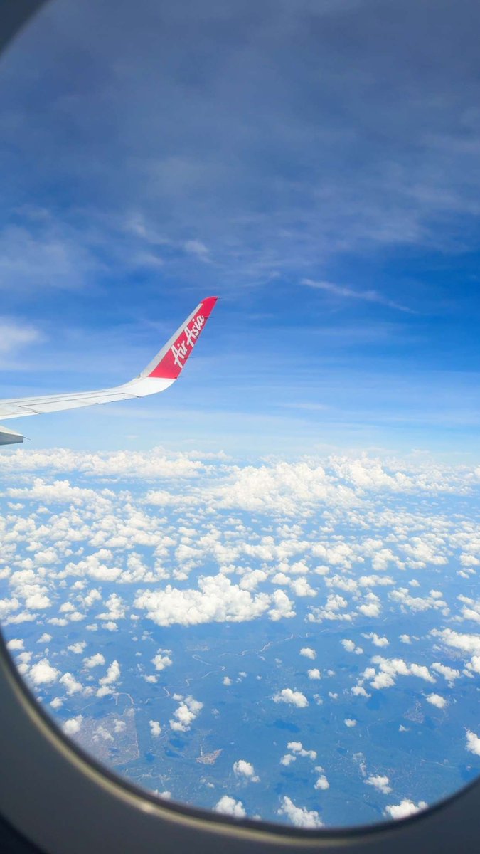 usama_657's tweet photo. #Airplane_mood https://t.co/eE6jo6phhg