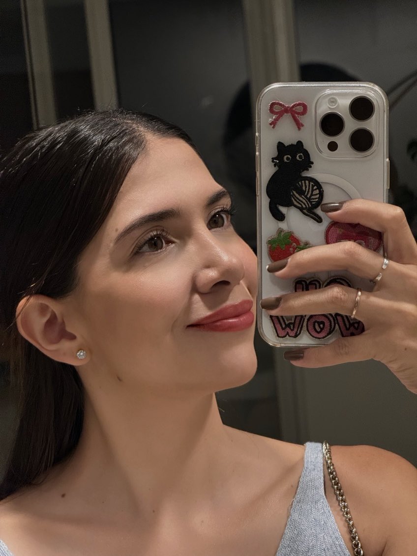 Paula Arjona tweet media