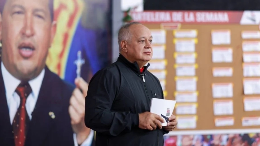 fronteraenlaweb's tweet image. #16Abr | #Venezuela | Diosdado Cabello afirmó que el nuevo encargado de negocios de EEUU en Caracas es "más pragmático" que Laura Dogu fronteradigital.com.ve/entrada/71523 | #Nacionales