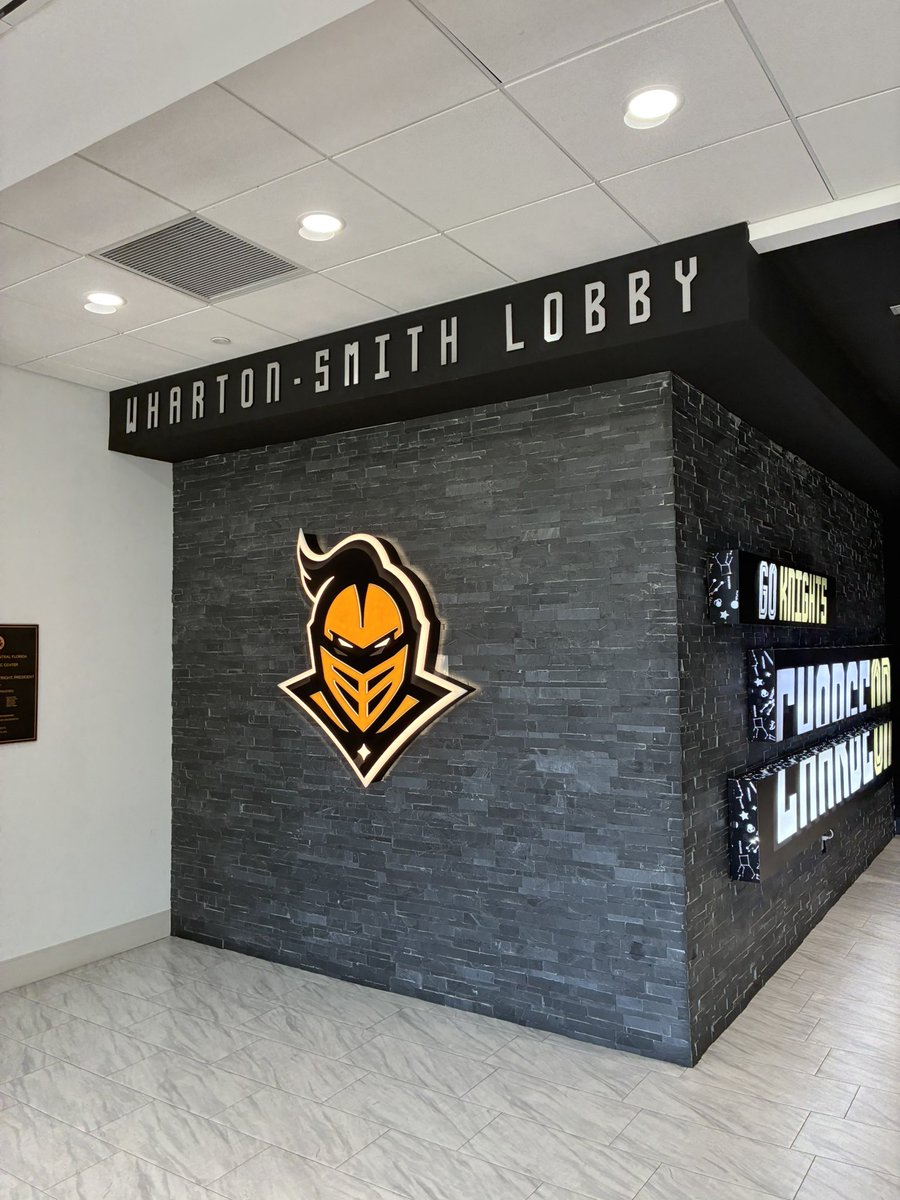brettbearden44's tweet photo. Thanks @UCF_Recruiting @UCF_Football for hosting me today at practice. I enjoyed meeting with @CoachDOnofrio and Coach Frost. I look forward to getting back there soon. @DeshawnBrownInc @AlphaSportzG @Bolles_Football @CoachRGarth @CoachKornDawg @CoachGrinch https://t.co/FXmZ8WtUo4