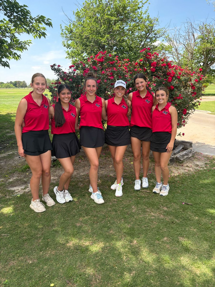 ShallySportsNet's tweet photo. Fillie sophomore Bristyn Currington is STATE BOUND after finishing tied for 3rd place at the regional tournament! ⛳️ 🏆 

The Fillies as a team finished in the Top 8! 

Way to go Fillies!

#ShallowaterISD https://t.co/dCGfFrM30D