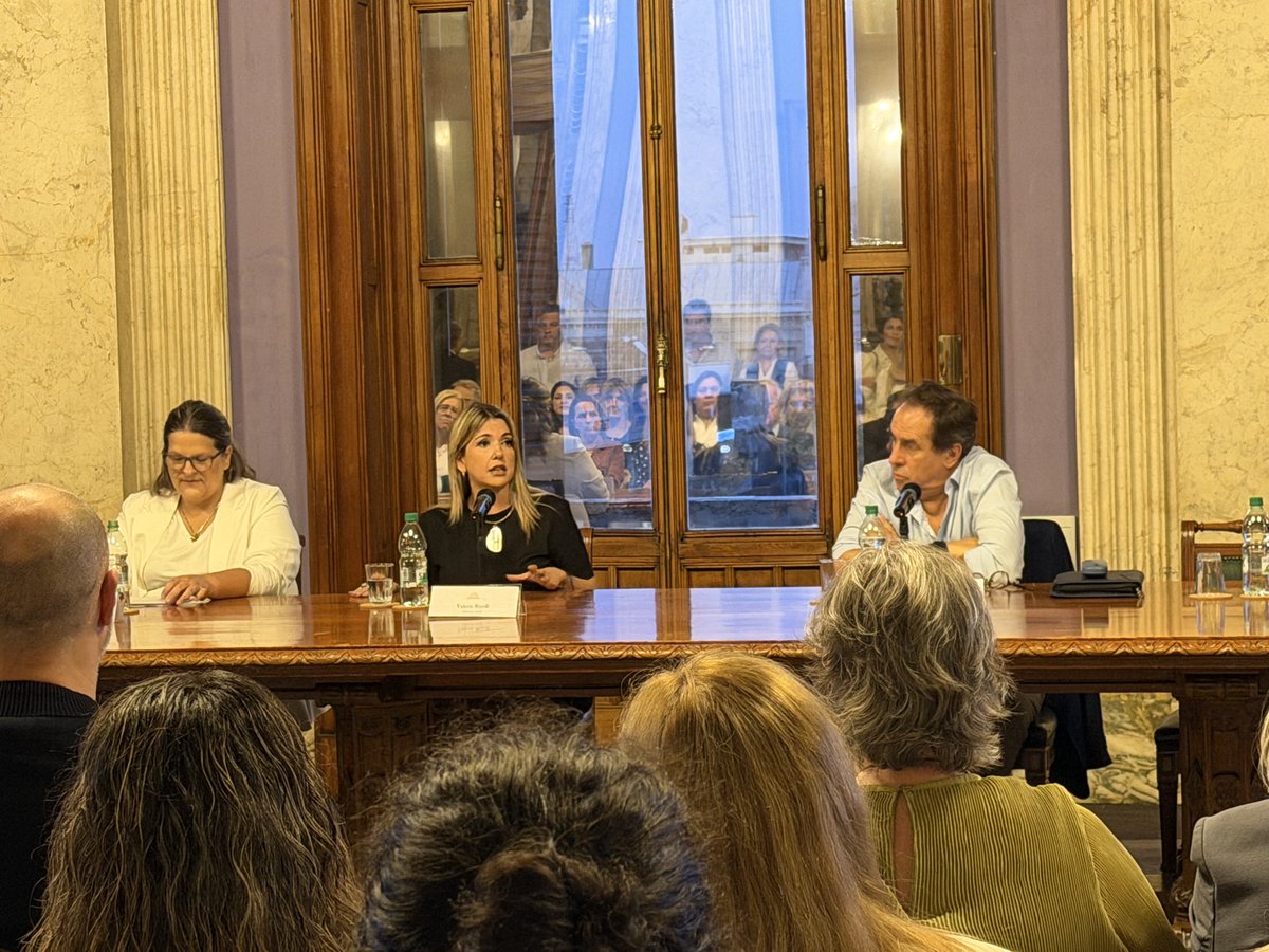 AlvaroDelgadoUy's tweet photo. Estuvimos acompañando la Mesa de Diálogo: “Compromiso Interpartidario en Discapacidad”, en el marco del Mes del Autismo. https://t.co/sloKeO8rO0