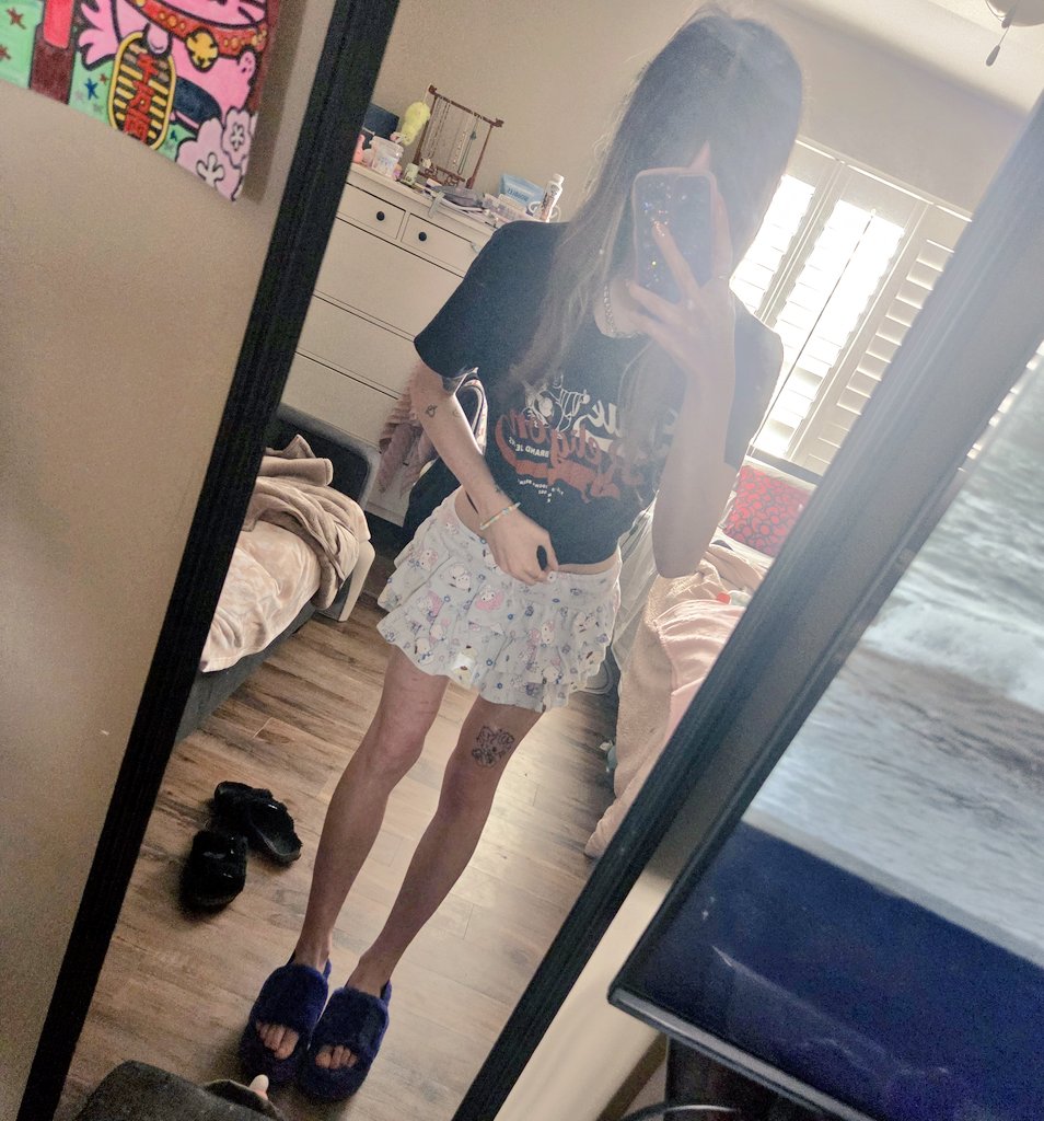 anna ̊⋆˚✿˖° tweet media