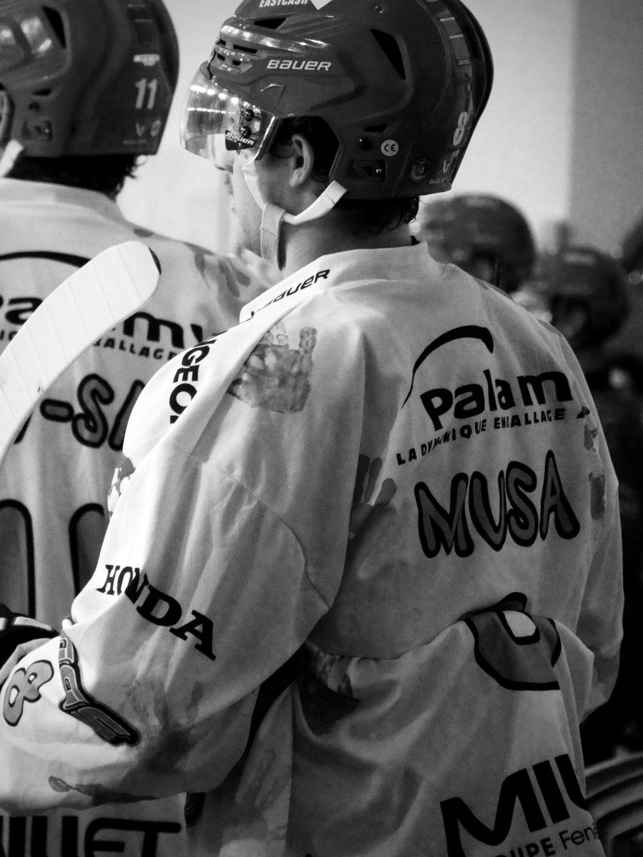 M8 𝒟𝒶𝓇𝒸𝓎 🦋 tweet media