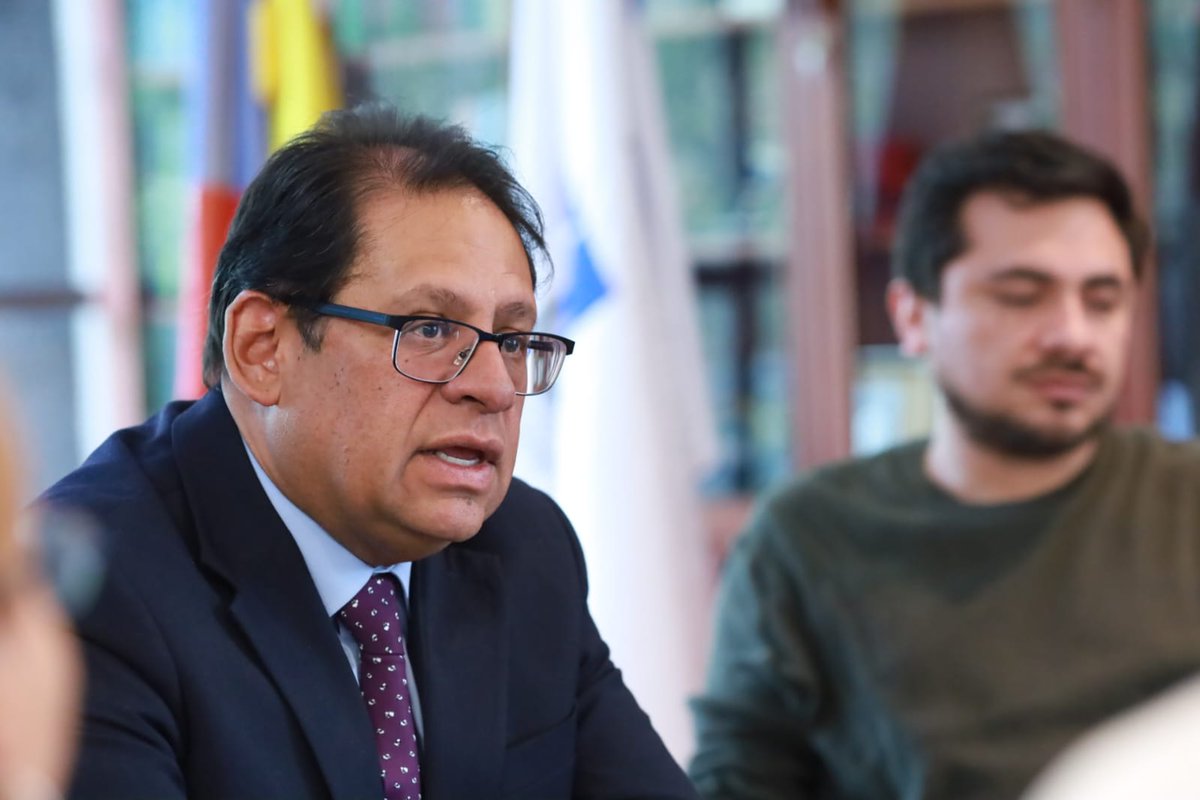 MinAgricultura's tweet image. #AEstaHora 🔴 | En #Bogotá, 📍el #MinAgricultura, en cabeza del viceministro de Desarrollo Rural, @joseluenlaselva, acompaña a Gustavo Marulanda, director del @IgacColombia, 🗺️ en el espacio de diálogo con la Convención Nacional Campesina. 🗣️