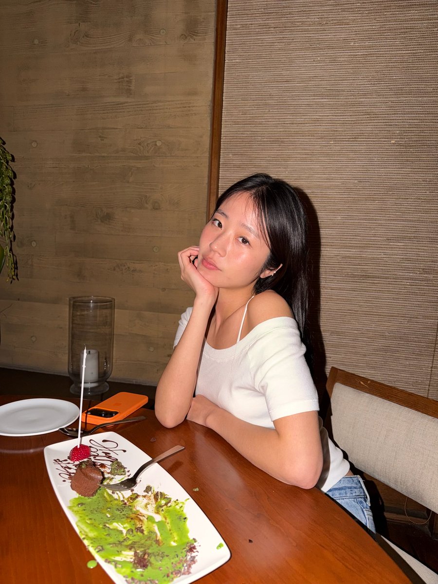 Evelyn Ha tweet media