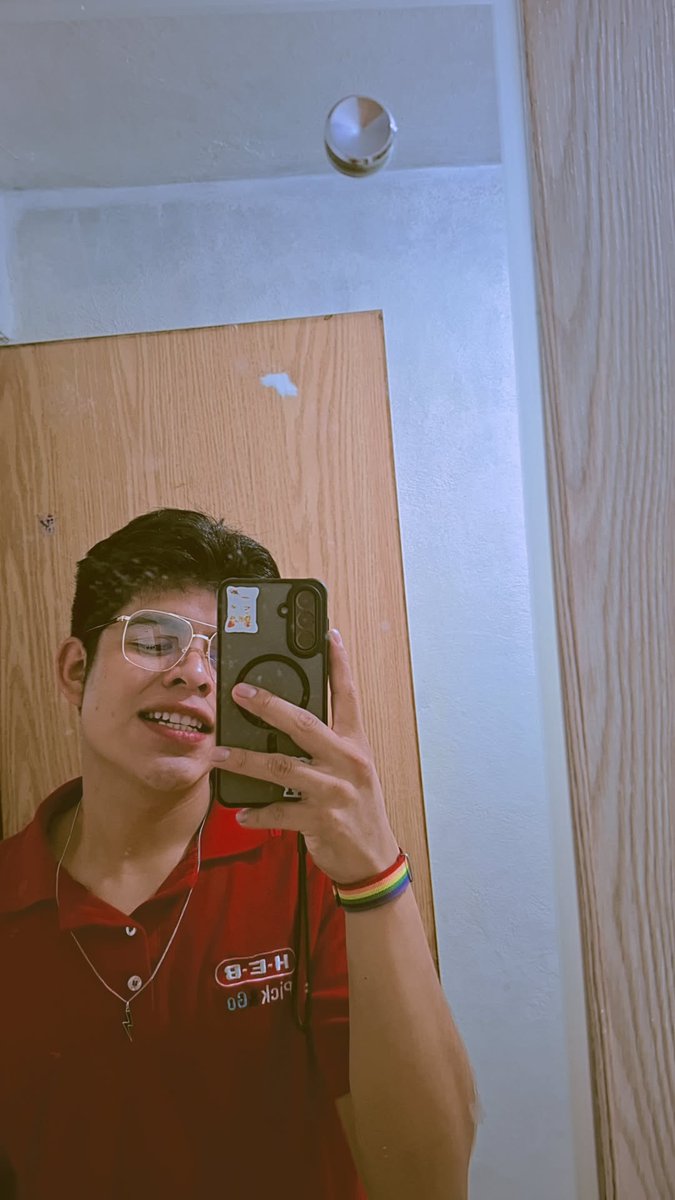 san80198's tweet photo. Estoy aburrido #qrogay https://t.co/B22C32Cgwf