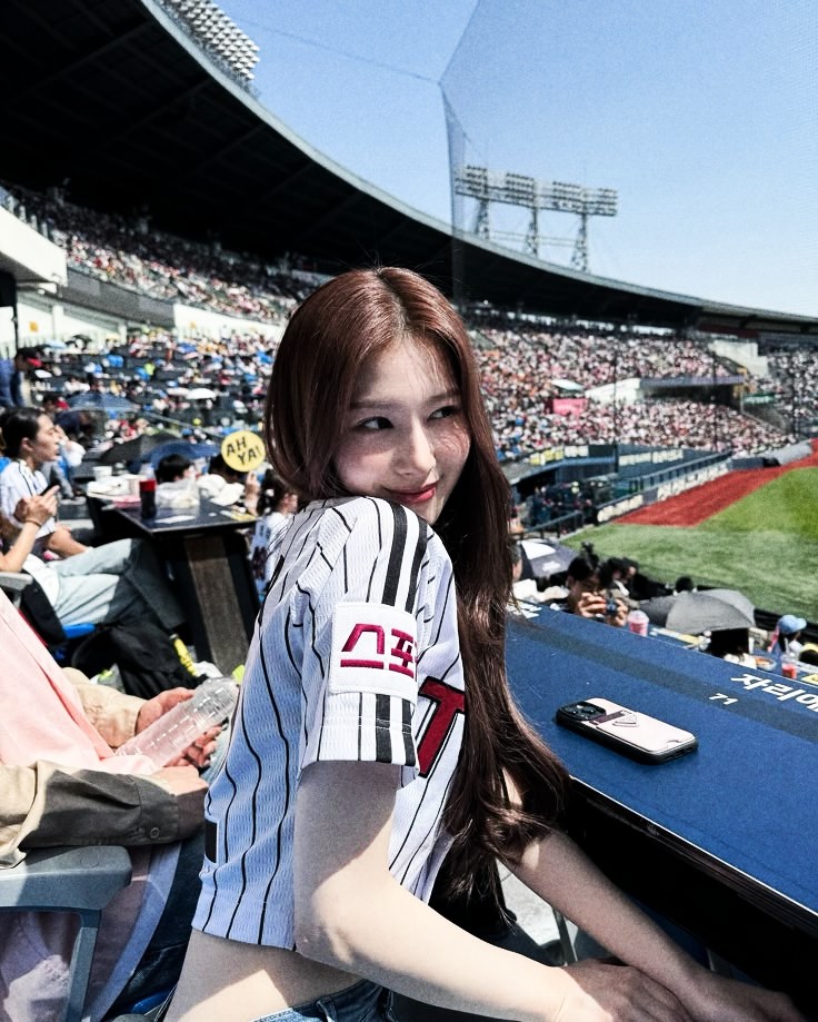 🐈‍⬛ tweet media