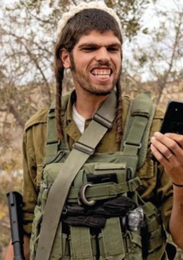 Jaybefaunt's tweet image. I KNEW I've seen him somewhere before! It was in Final Fantasy 7! Truly a supremacist monster, indeed. 
#FinalFantasy7 #FreePalestine