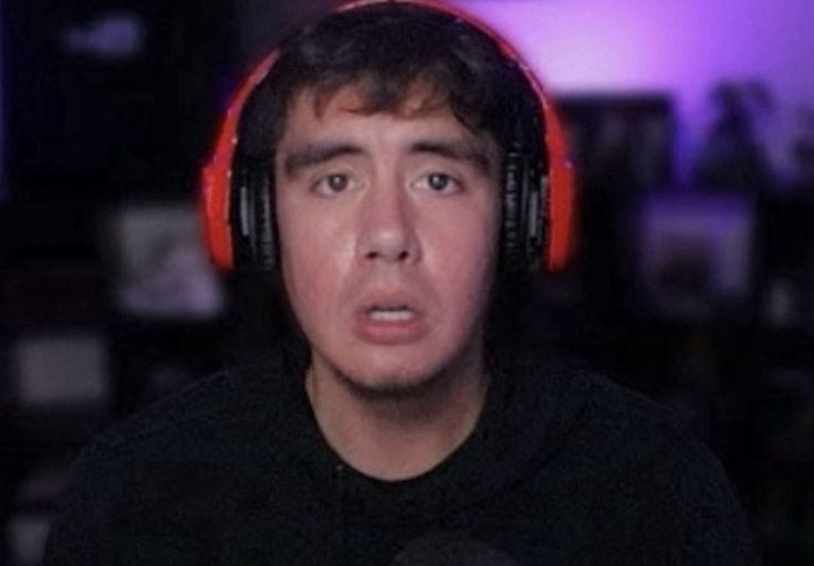 ⋆˚𝜗 ᘔOᗰᘔ 𝜚˚⋆ tweet media