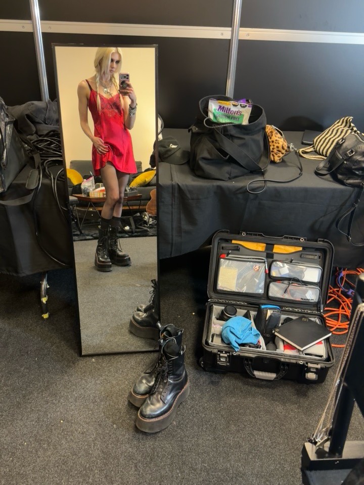 Pop Crave tweet media