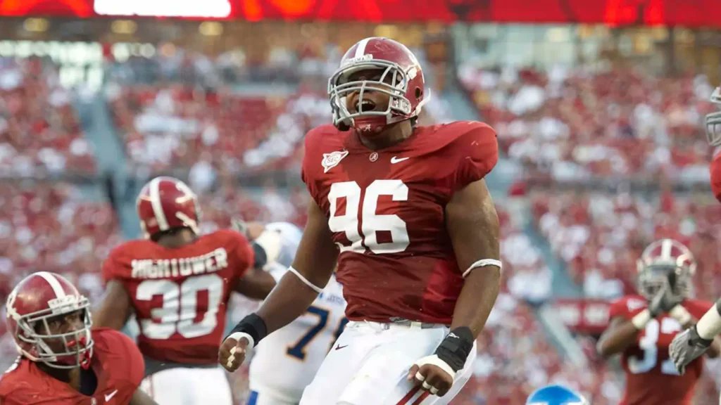 DraftDiamonds's tweet image. Former Alabama football star impersonated NFL stars in a multi-million dollar loan fraud scheme #Bama nfldraftdiamonds.com/2026/04/alabam…