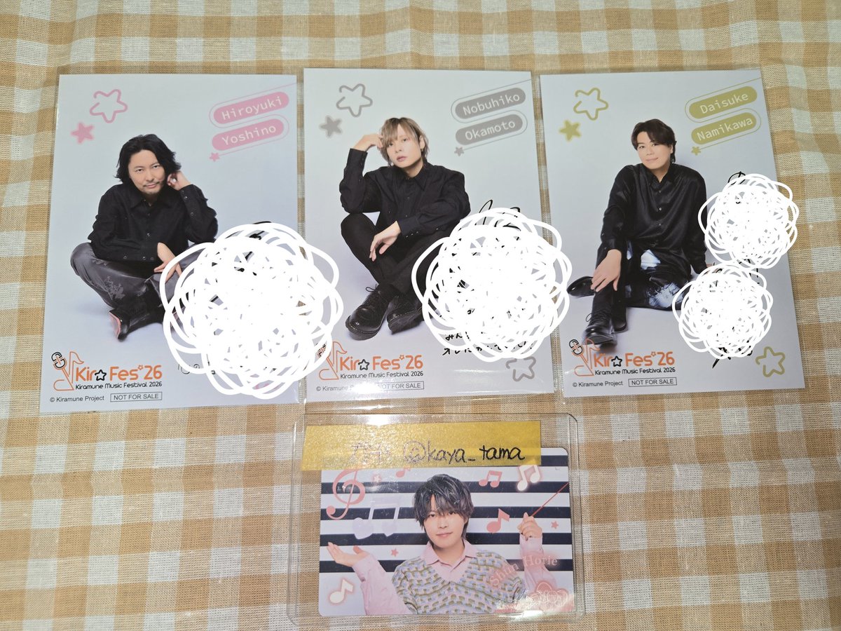 かや tweet media