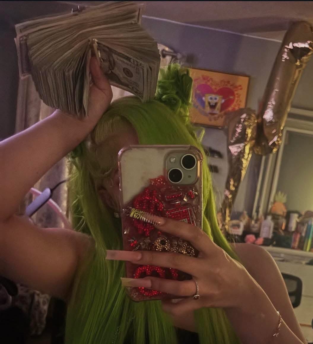 luvvvsims tweet media