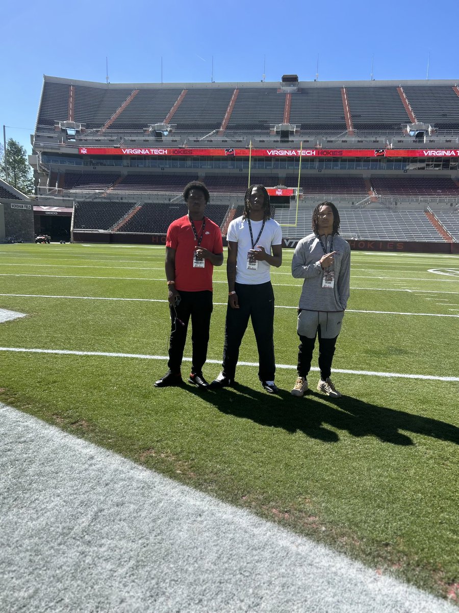 JamirMitchell22's tweet photo. Had a great day up at Virginia tech with the guys I Appreciate @arketa_banks and staff for the opportunity to get on campus and watch practice. Looking forward to getting back and continuing to build. Also had a Great Talk with @CoachCongo54 !
@ravafit @CaryCoaching101 @KennieP6 https://t.co/LDEGXtC7nu