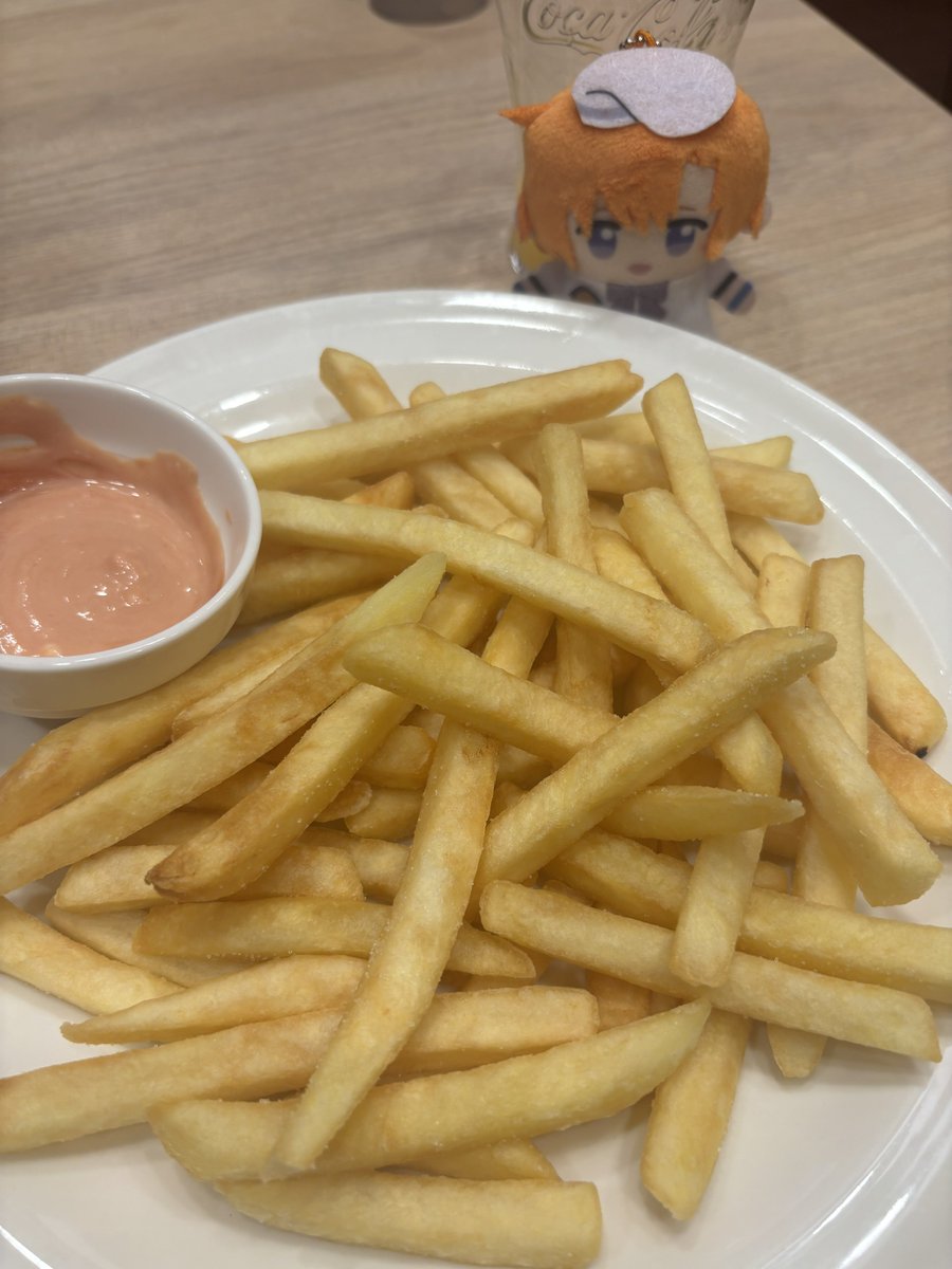 まひる tweet media