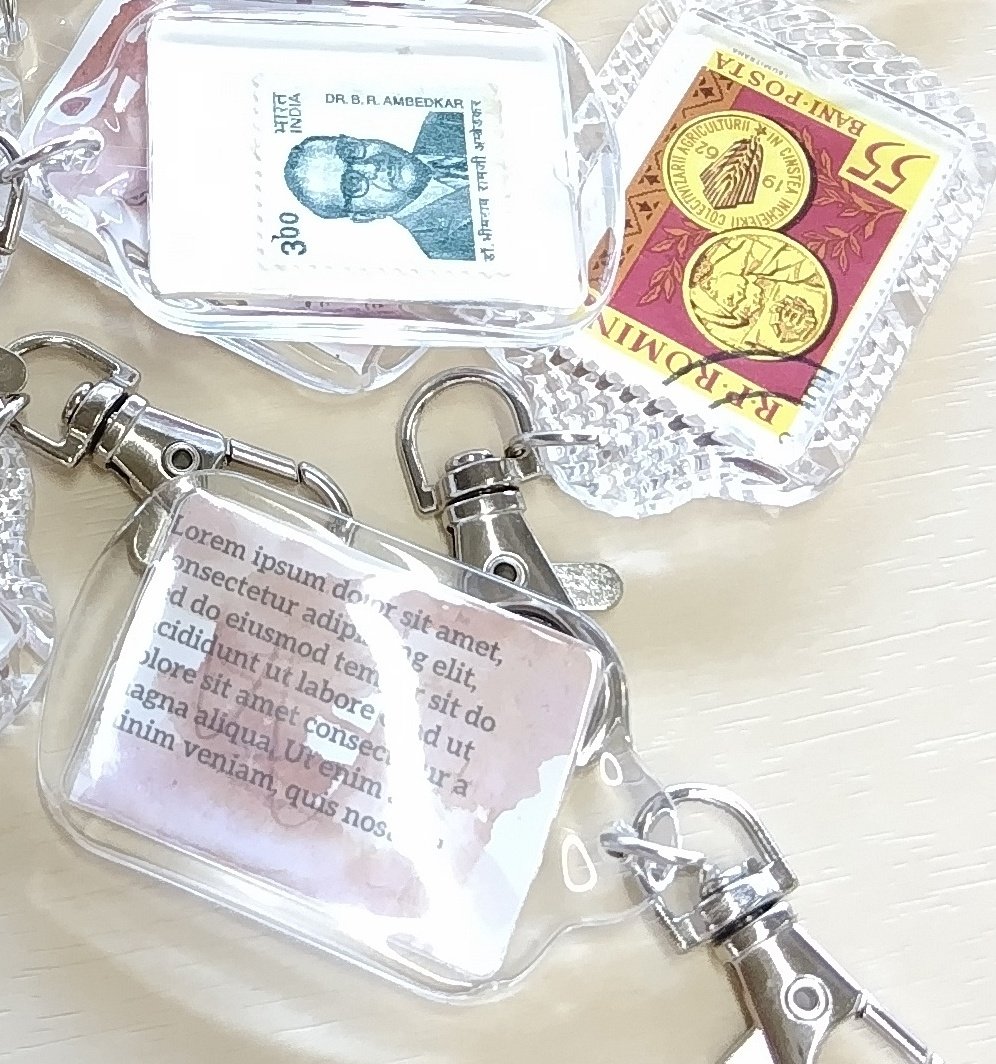 今回のWSのリピートプレゼントは自作キーホルダーです！
リピートして来てくださった方にお渡します🙂
ほにゃと切手の組み合わせ、
どんなのがくるかお楽しみに～！
#宇宙遊泳