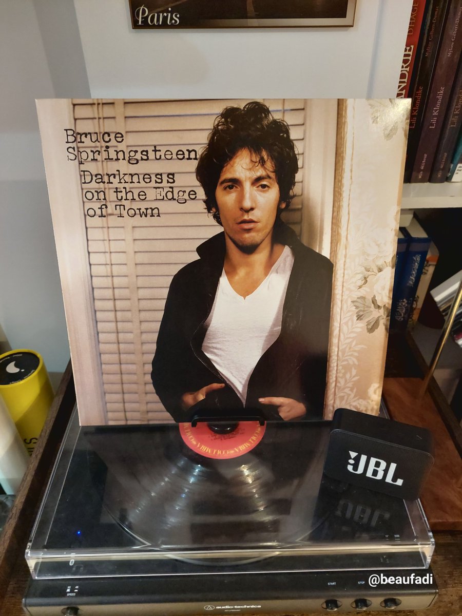 BeauFadi's tweet image. Springsteen, stripped down.
🎧 Darkness on the Edge of Town
Less dream. More truth.
👉 beau-f.org
#Springsteen #Vinyl #NowSpinning #Rock
