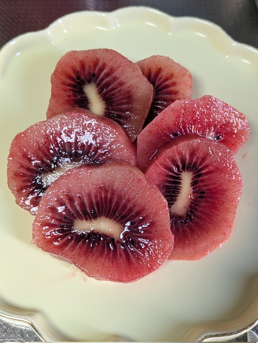 さりー tweet media