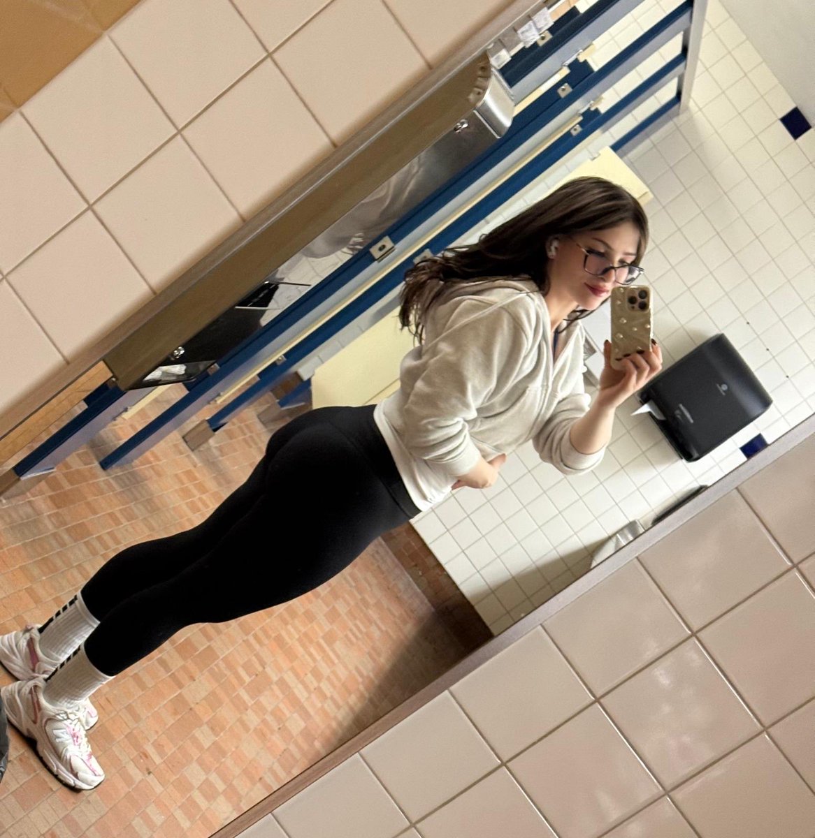 Kateryna⋆XBIZ MIAMI MAY 11-14⛓️ tweet media