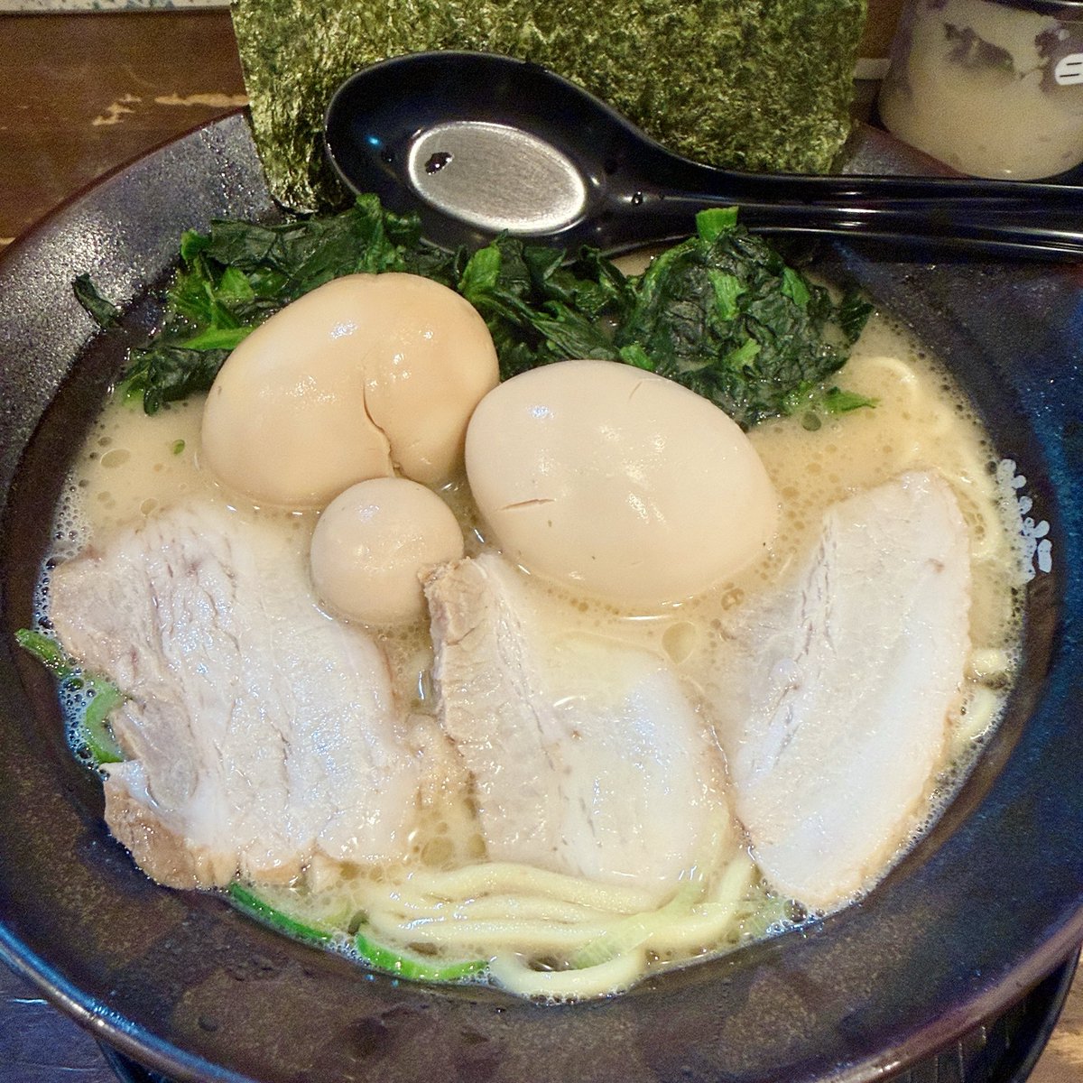 APEX0990's tweet photo. おはよー
先週半年ぶりぐらいにラーメン🍜
久々にカロリー感じて美味かった🤤
今日も適当に頑張ろうぜい！！！ https://t.co/x57f1YQDhq