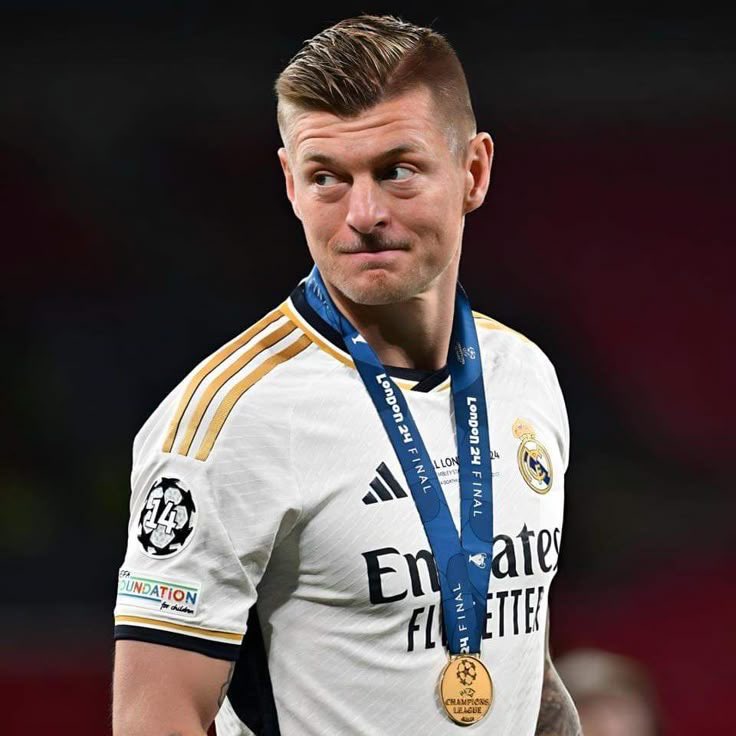 سلطان tweet media