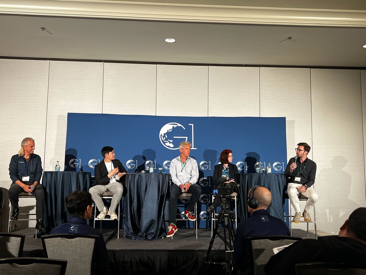 G1Global's tweet photo. "From Lab to Life: The Real-World Impact of the AI Revolution" with Paul Bakaus, Mitchell Baker, Shane Gu, Philip Rosedale, Cory Ondrejka #G1SV @YoshitoHori https://t.co/JZAotxMMbs