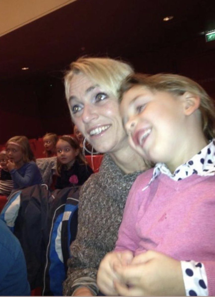 Pereirapid024's tweet photo. Je bent het allerbeste wat mij in m’n leven is overkomen @MissMel_12_
Bedankt voor alle afgelopen 19 jaar! ❤️ https://t.co/kRTMkw6jFX