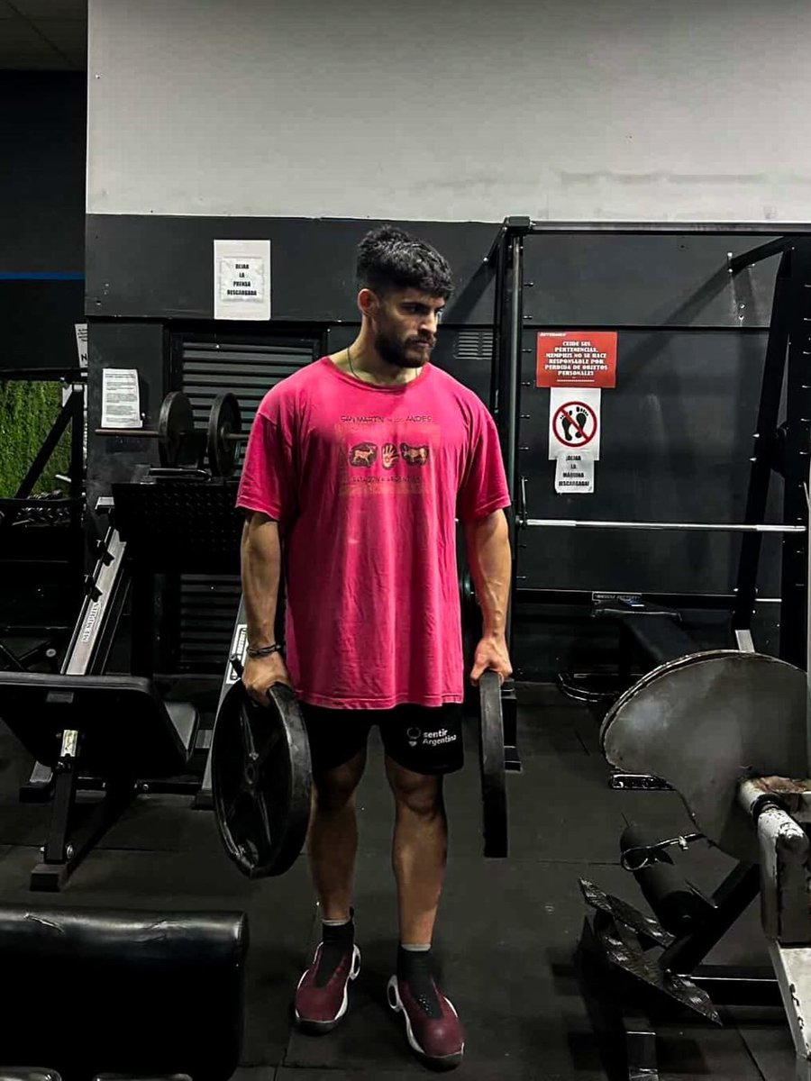 esreynol tweet media