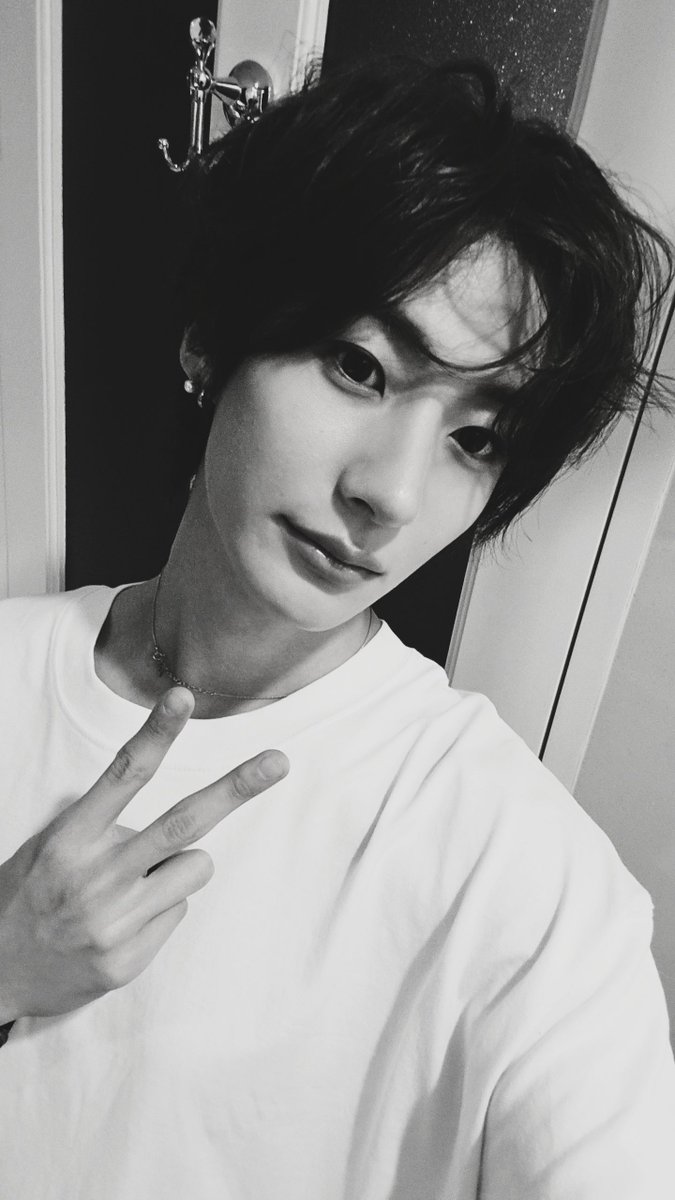 riize archive tweet media