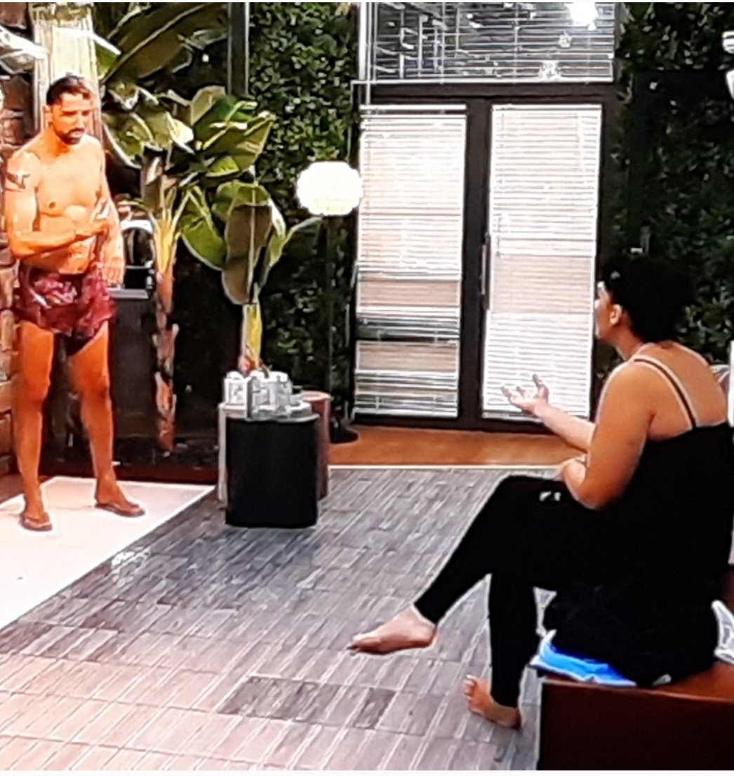 Ariel🎀🍭🏄‍♀️ tweet media