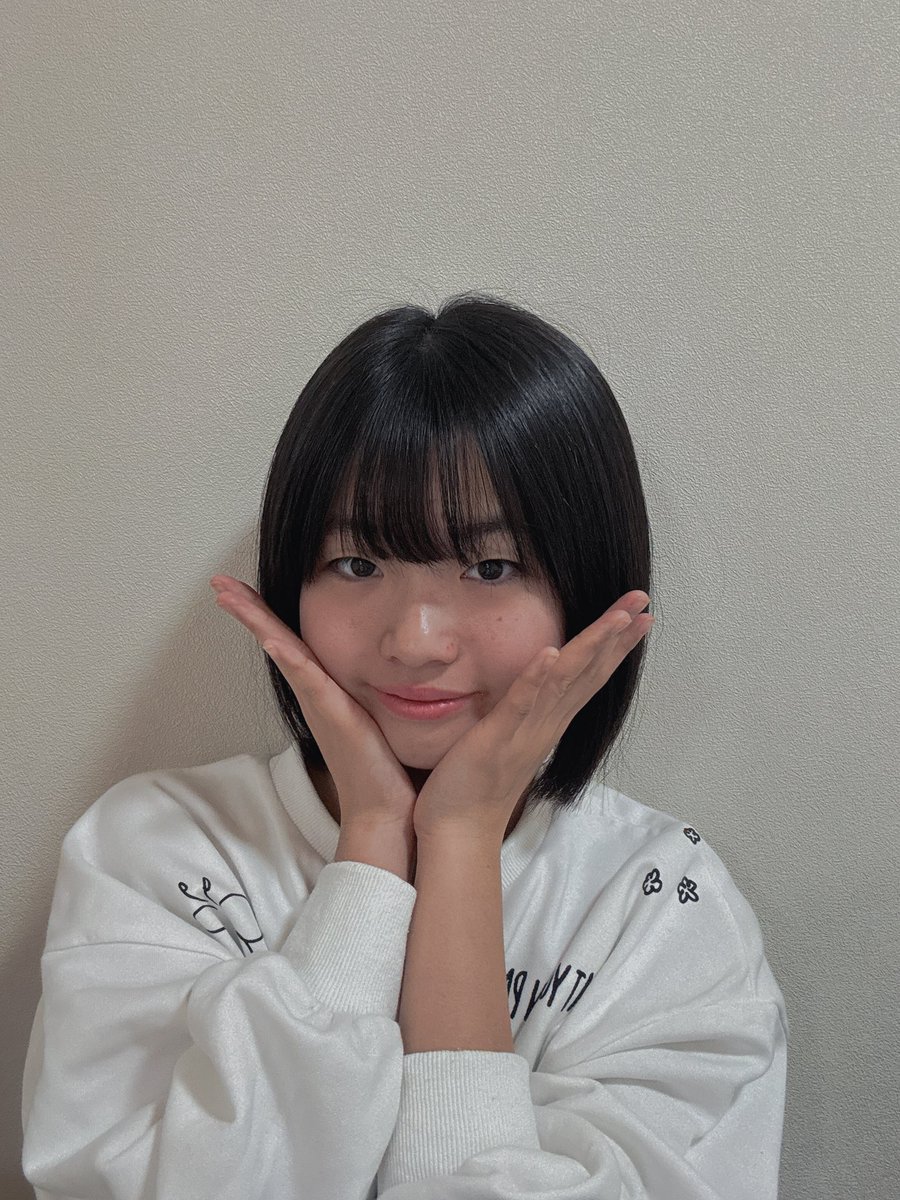 めいな tweet media