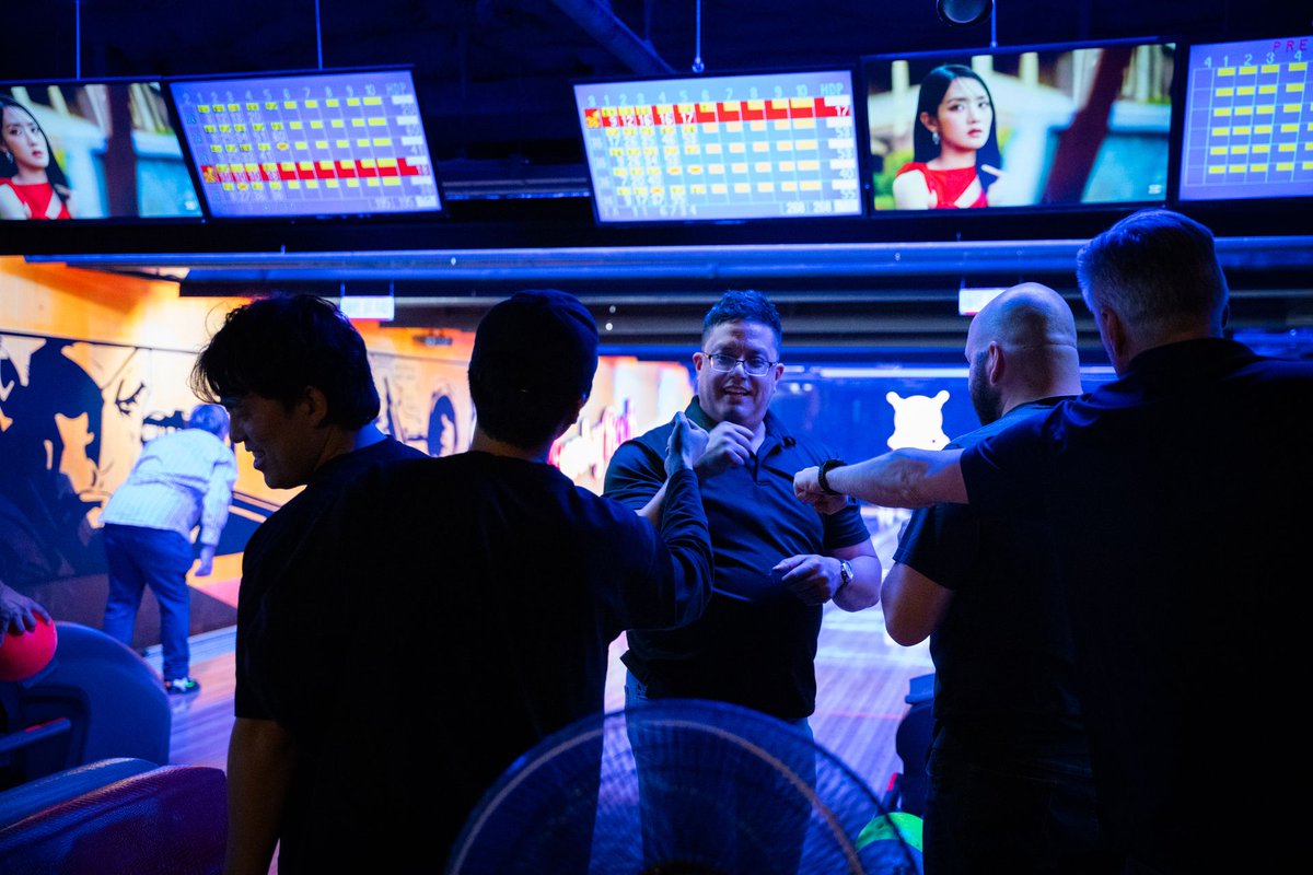 HeliosGear's tweet image. Day 3 of our 2026 Korea Gear Technology Tour! 

Bullet train speeds, molecular composition of Korean fried chicken and malt beverages, and applied force vector analysis. Turns out balancing the composition is key to optimizing your vectors. Peer review is ongoing. 

#Korea #Gears