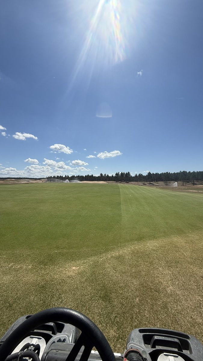 cbeyer012's tweet photo. First cut April 29th 2025 vs April 16th 2026! Course is looking great out of winter this season! https://t.co/ScxmHjNgFw
