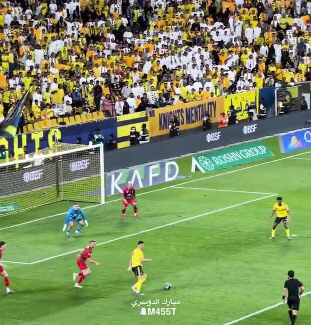 النصر عشق العظماء💛💙 tweet media