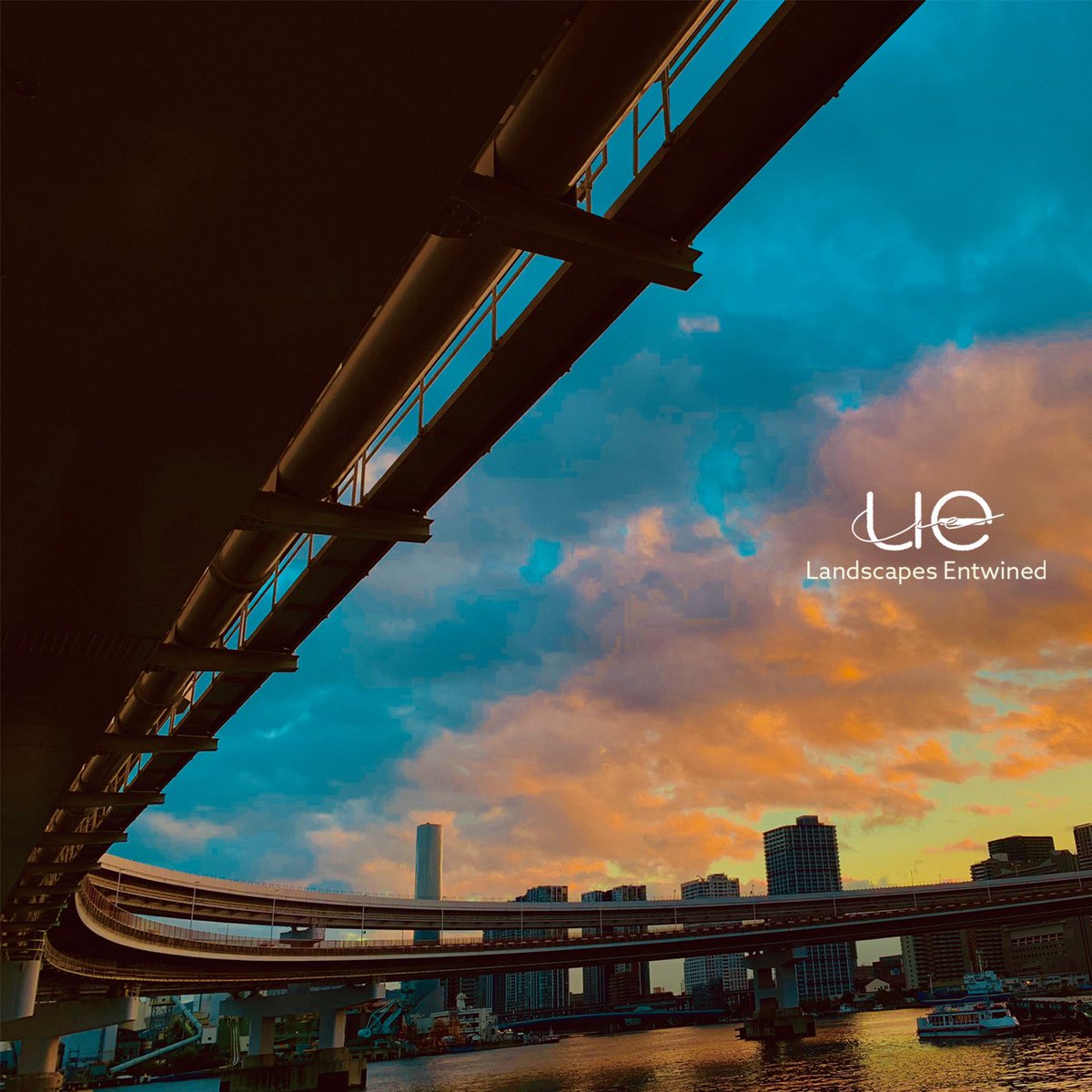 ue_band_jp's tweet photo. 【DIGITAL OUT NOW】

ue - Landscapes Entwined 

1. sakura 
2. failover
3. 1998
4. sound navigation and ranging 
5. 深海
6. somewhere far away
7. february 
8. kenkai

- - - - - - - - - - - - - - - - - - - 

🎵各社配信開始！！！↓
https://t.co/BFkxp9uZSb https://t.co/dw6ZdPHXRU