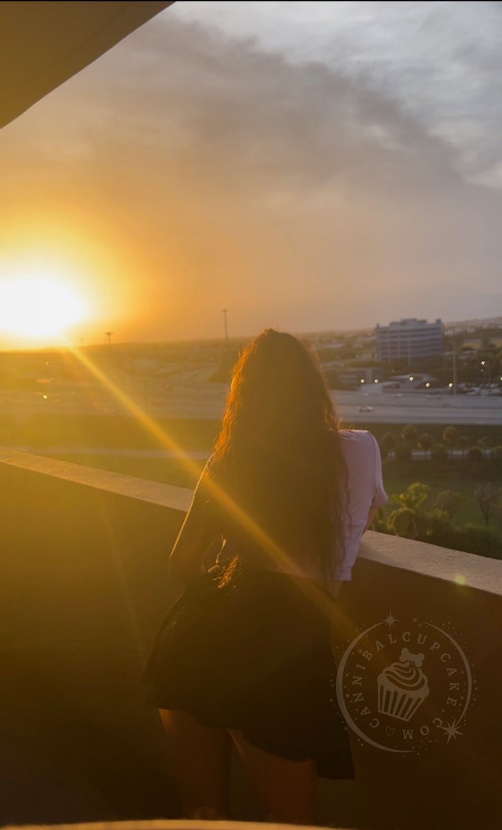 Cannibal cupcake tweet media