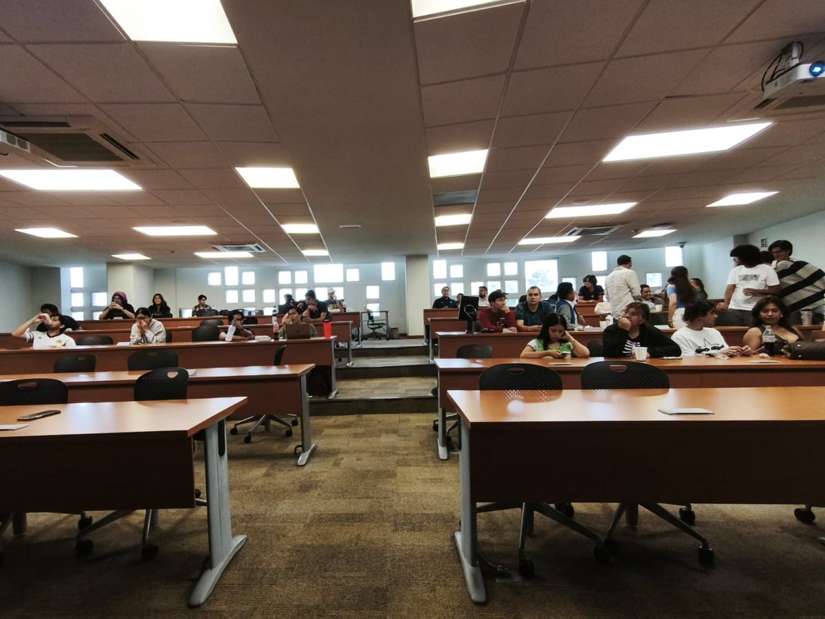 CONAPO_mx's tweet photo. Esta tarde el personal de la Coordinación de Estudios en Población y Desarrollo de la #STConapo participó en la presentación de la publicación “Anuario de Migración y Remesas México, 2025”, realizada en el @Tec_CCM. https://t.co/Iuvf8Q5iD1