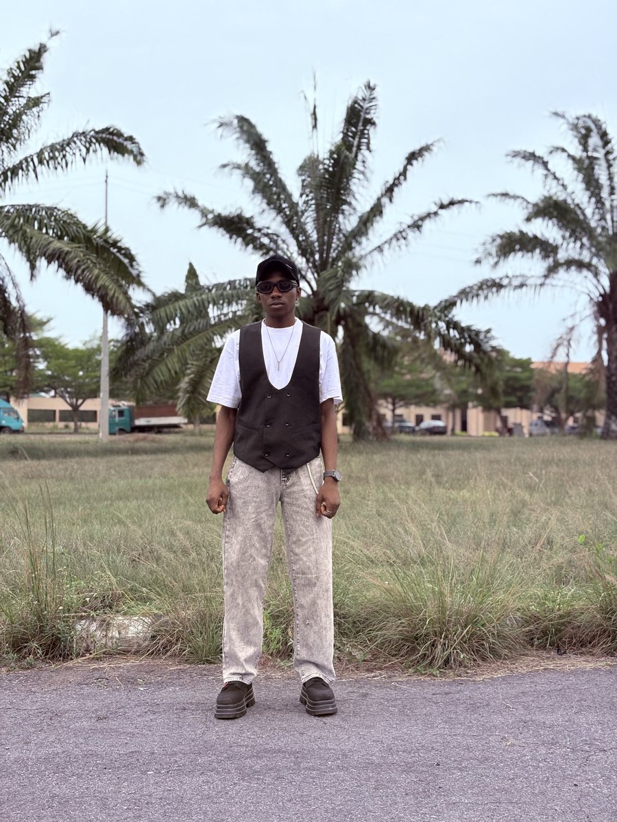 thatboybabz's tweet image. Fyb day 4- Denim on denim checked 
@Campusnaija007
@AVMS_FUNAAB @FUNAAB_SUG
#FUNAABFYB26 #denim