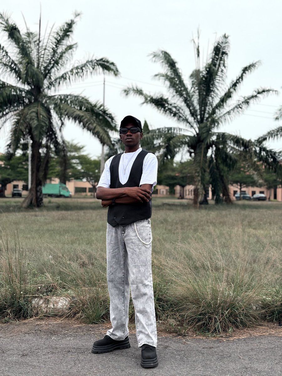 thatboybabz's tweet image. Fyb day 4- Denim on denim checked 
@Campusnaija007
@AVMS_FUNAAB @FUNAAB_SUG
#FUNAABFYB26 #denim