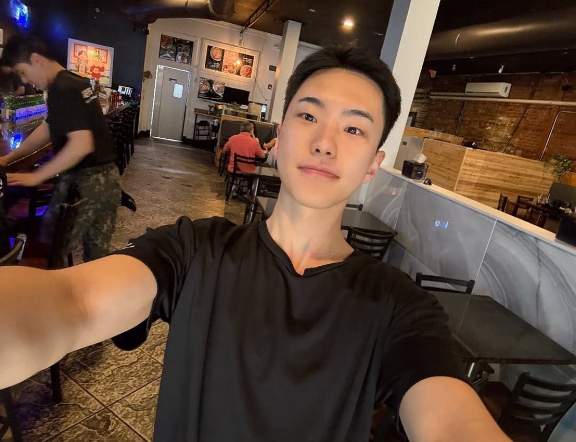 mina ౨ৎ tweet media